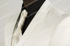 Trajes De Dombre Para Boda - Trajes De Novio - Traje Para Hombre - Ivory 2 Button  Suit