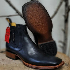 Botines Charros Quincy con Punta Cuadrada Color Negro